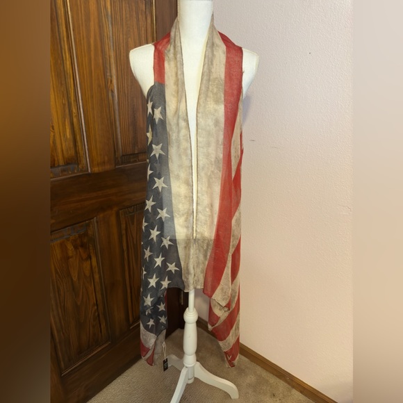 Vest - Picture 3 of 5